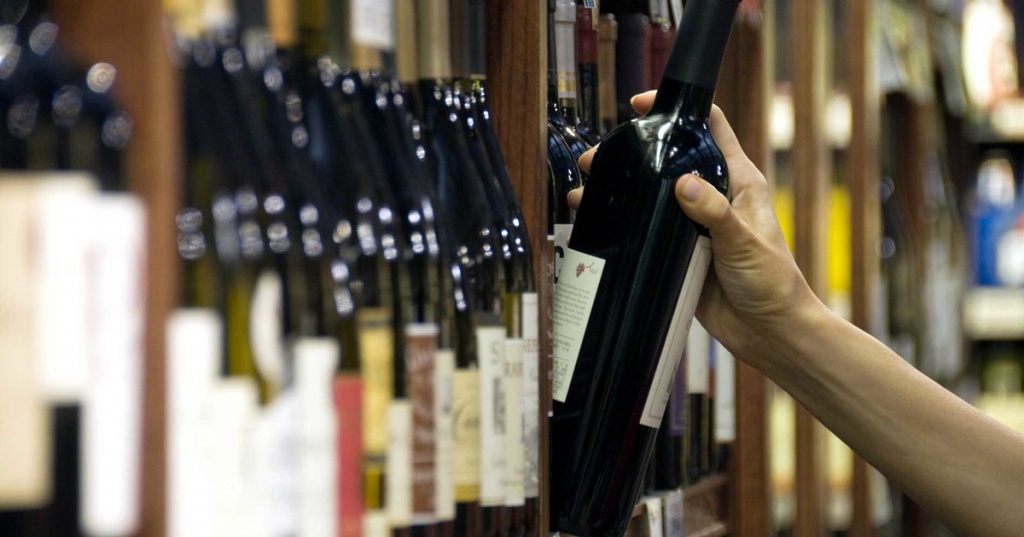 Как научиться выбирать качественное вино